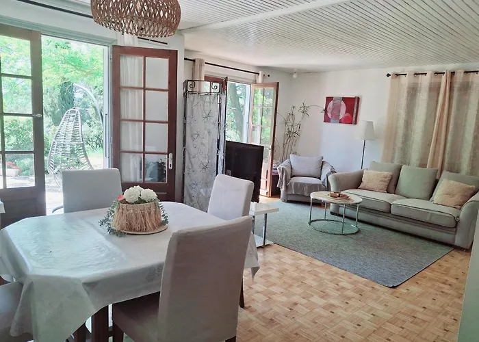 Chalet Les Cigalines Au Calme